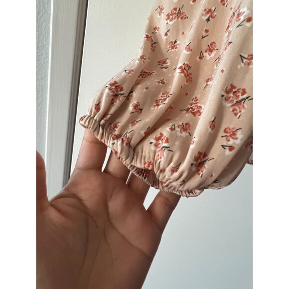 Madewell Satin Puff sleeve v neck top in Babys breath size medium - Picture 5 of 5